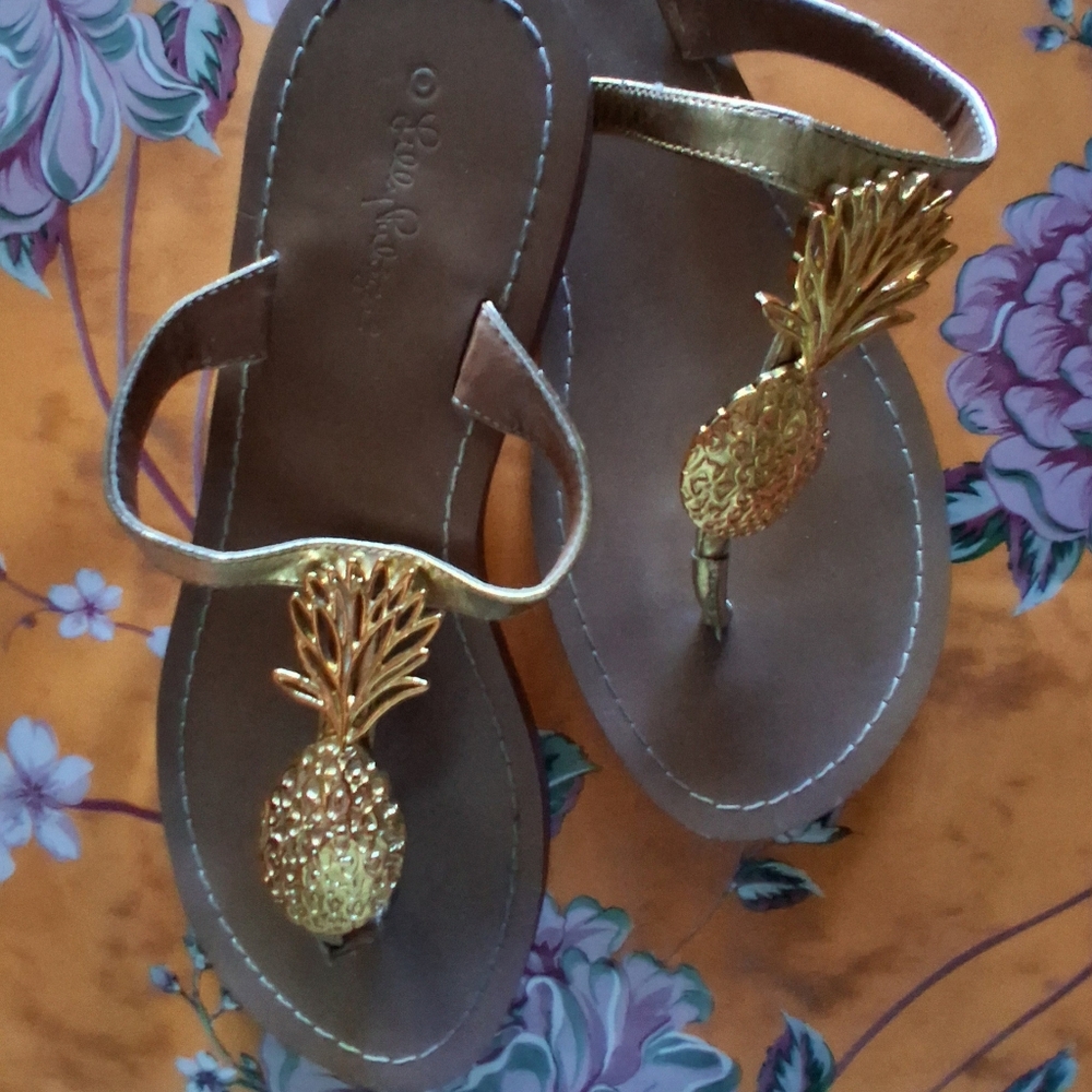 🔥Lilly Pulitzer for Target Gold Pineapple Sandals Flip Flop 9 EUC & Free Gift - Picture 4 of 10